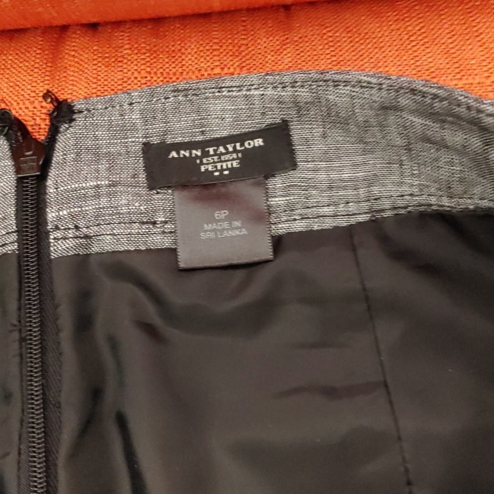 SOLD 4/$25 Ann Taylor petite mini skirt - Picture 3 of 4